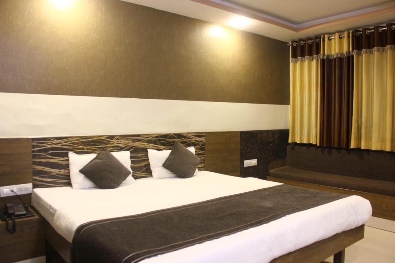 Nakshatra Hotel Banswara Exterior photo