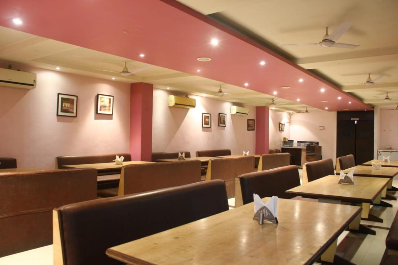 Nakshatra Hotel Banswara Exterior photo