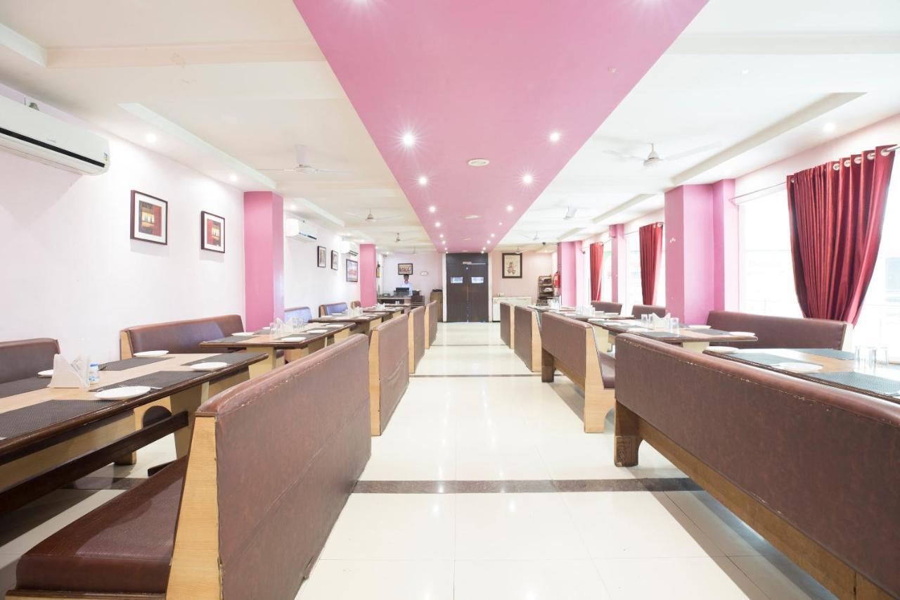 Nakshatra Hotel Banswara Exterior photo